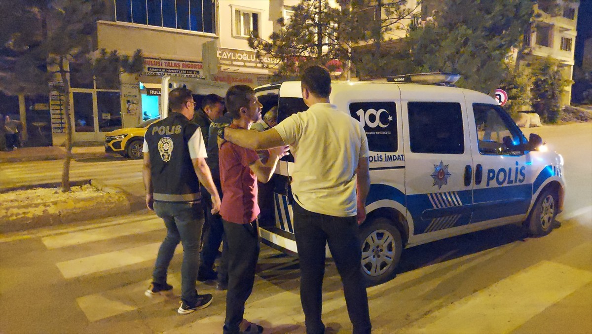 Amasya'nın Gümüşhacıköy ilçesinde alkollü araç kullandığı tespit edilen sürücüye 18 bin lira cezai...