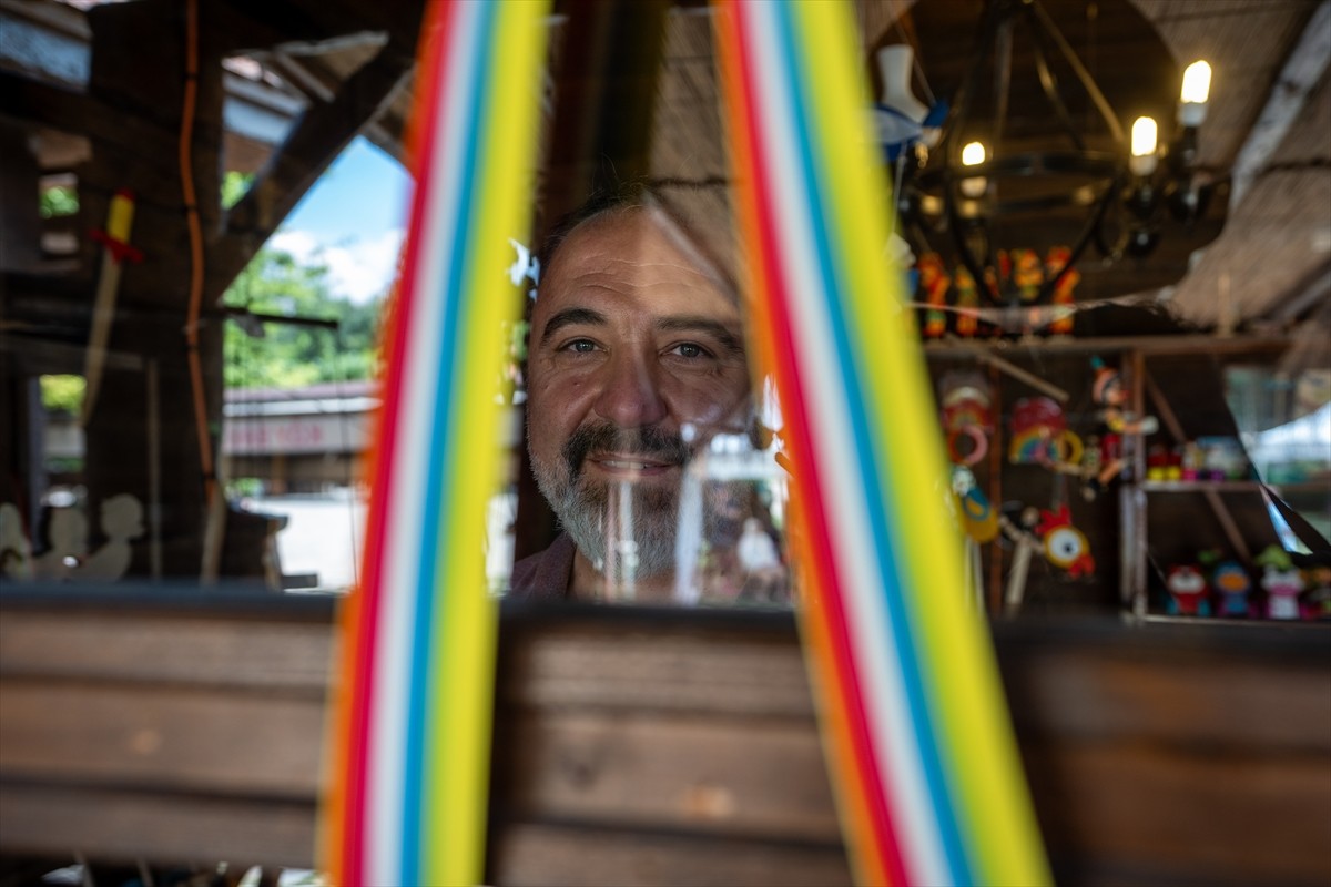 Anadolu Ajansının (AA) "Mesleklerin Son Temsilcileri" başlıklı dosyasının dördüncü ve son...