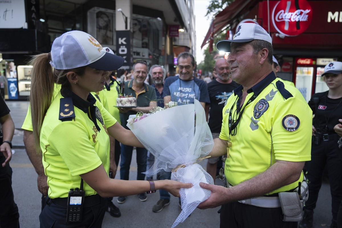 Ankara Trafik Denetleme Şube Müdürlüğünde görevli polis memuru Kenan Üstüner, 31 yıllık meslek...
