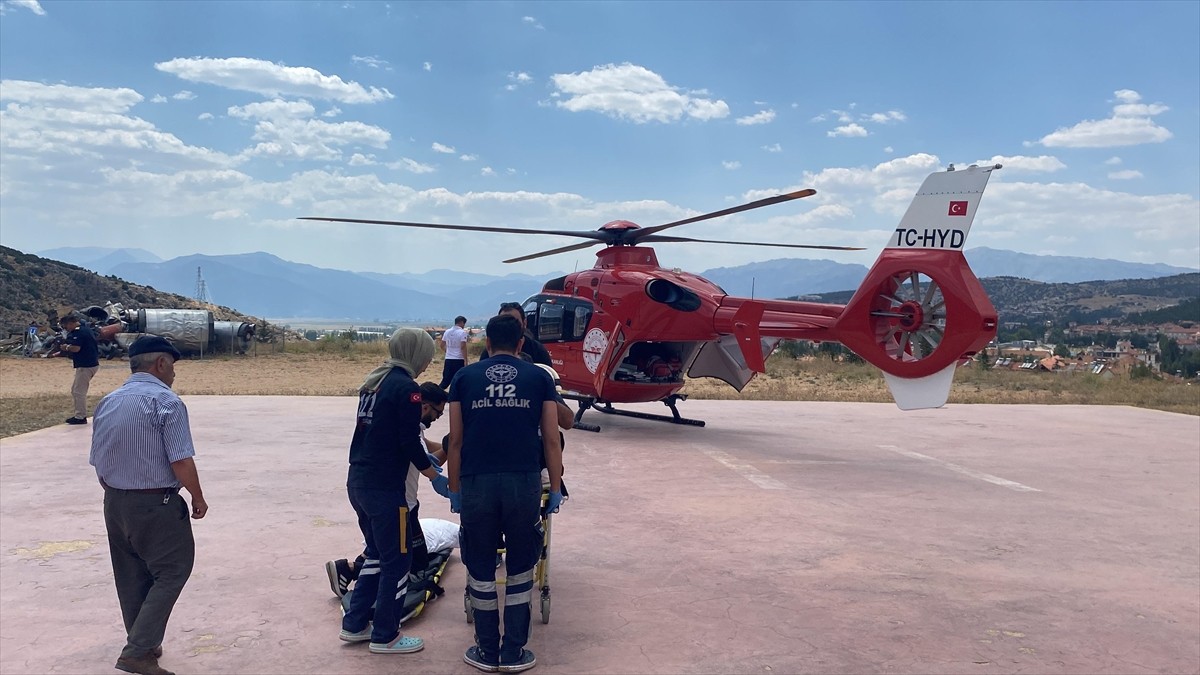 Antalya'nın Elmalı ilçesinde kalp krizi geçirmesi nedeniyle ambulans helikopterle 32 dakikada...