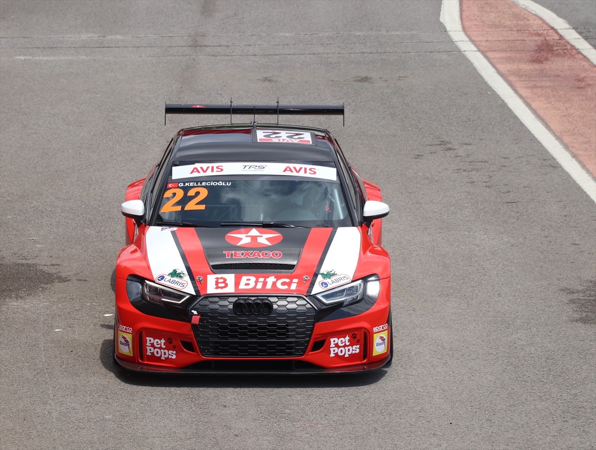 AVIS 2024 Türkiye Pist Şampiyonası 1. ayak yarışları, Kocaeli'de başladı. Kocaeli Otomobil Spor...