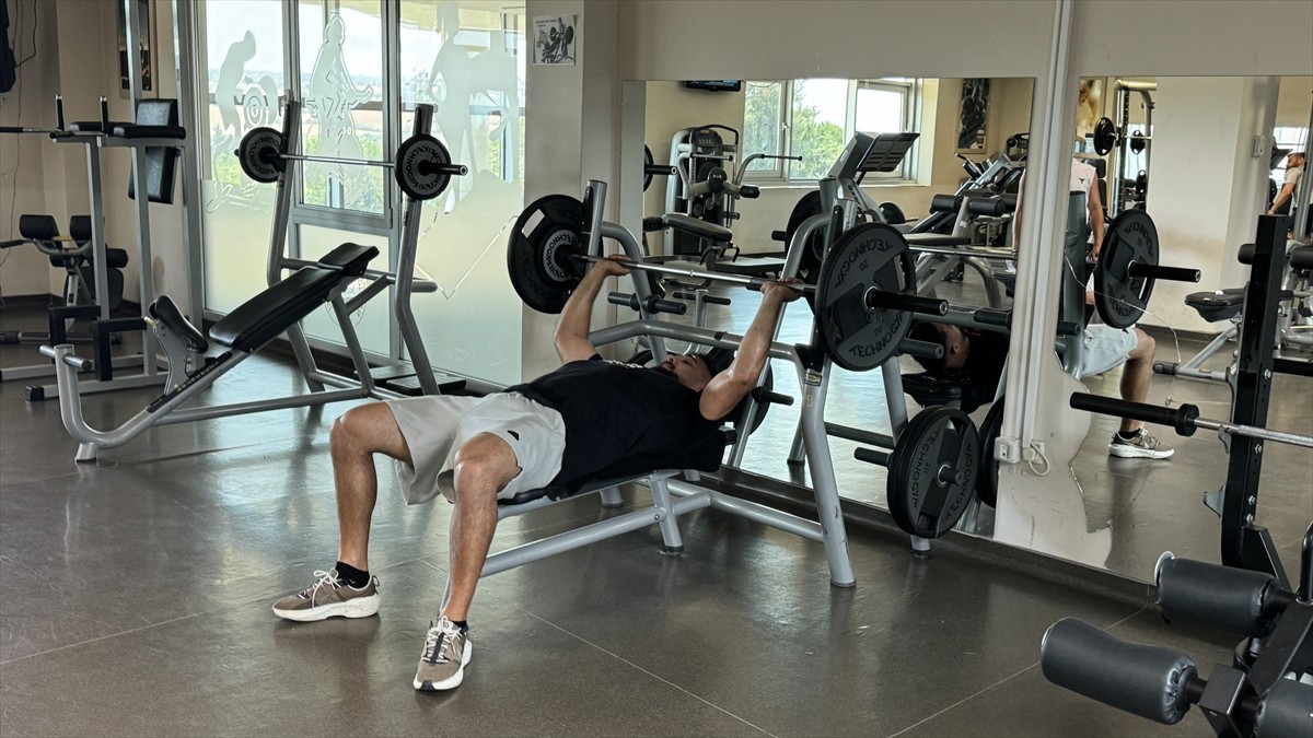 Başpehlivan Mustafa Taş, Türkiye Geleneksel Güreşler Federasyonu tarafından düzenlenen CW Enerji...