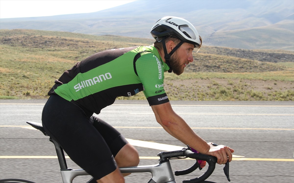 Bisiklet Milli Takımı, eylül ayında düzenlenecek Avrupa Şampiyonası ve Dünya Şampiyonası öncesi...