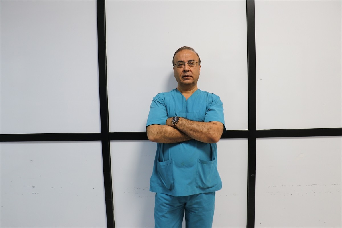 Bitlis'in Tatvan ilçesinde diş ağrısı şikayetiyle kaldırıldığı Van'daki hastanede diş iltihabına...