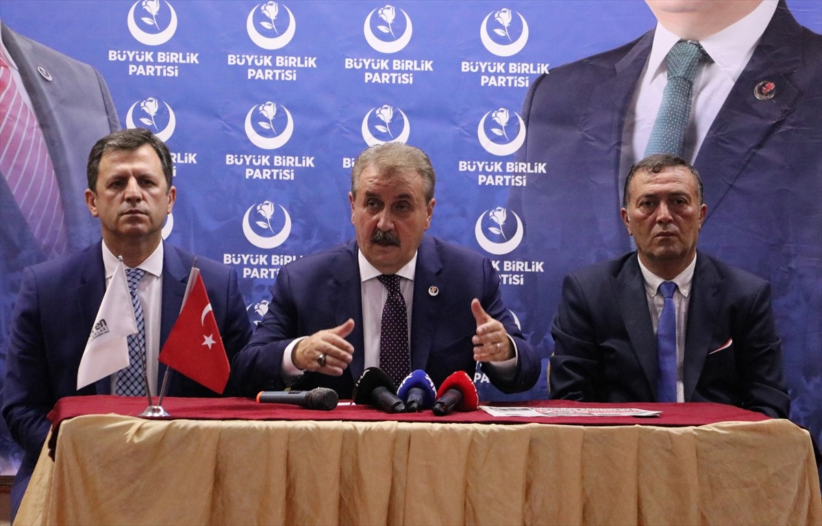 Büyük Birlik Partisi (BBP) Genel Başkanı Mustafa Destici, Tekirdağ’da Süleymanpaşa Halk Eğitim...