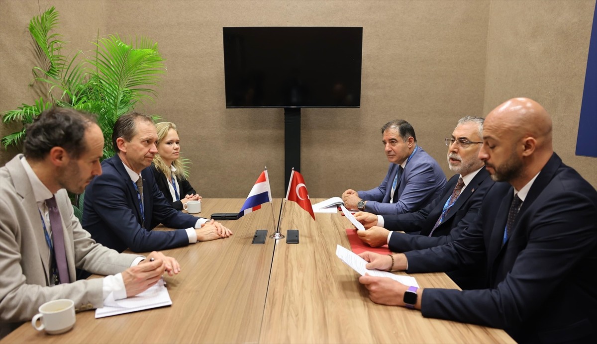 Çalışma ve Sosyal Güvenlik Bakanı Vedat Işıkhan, Brezilya'nın Fortaleza kentinde, "G20 Çalışma ve...