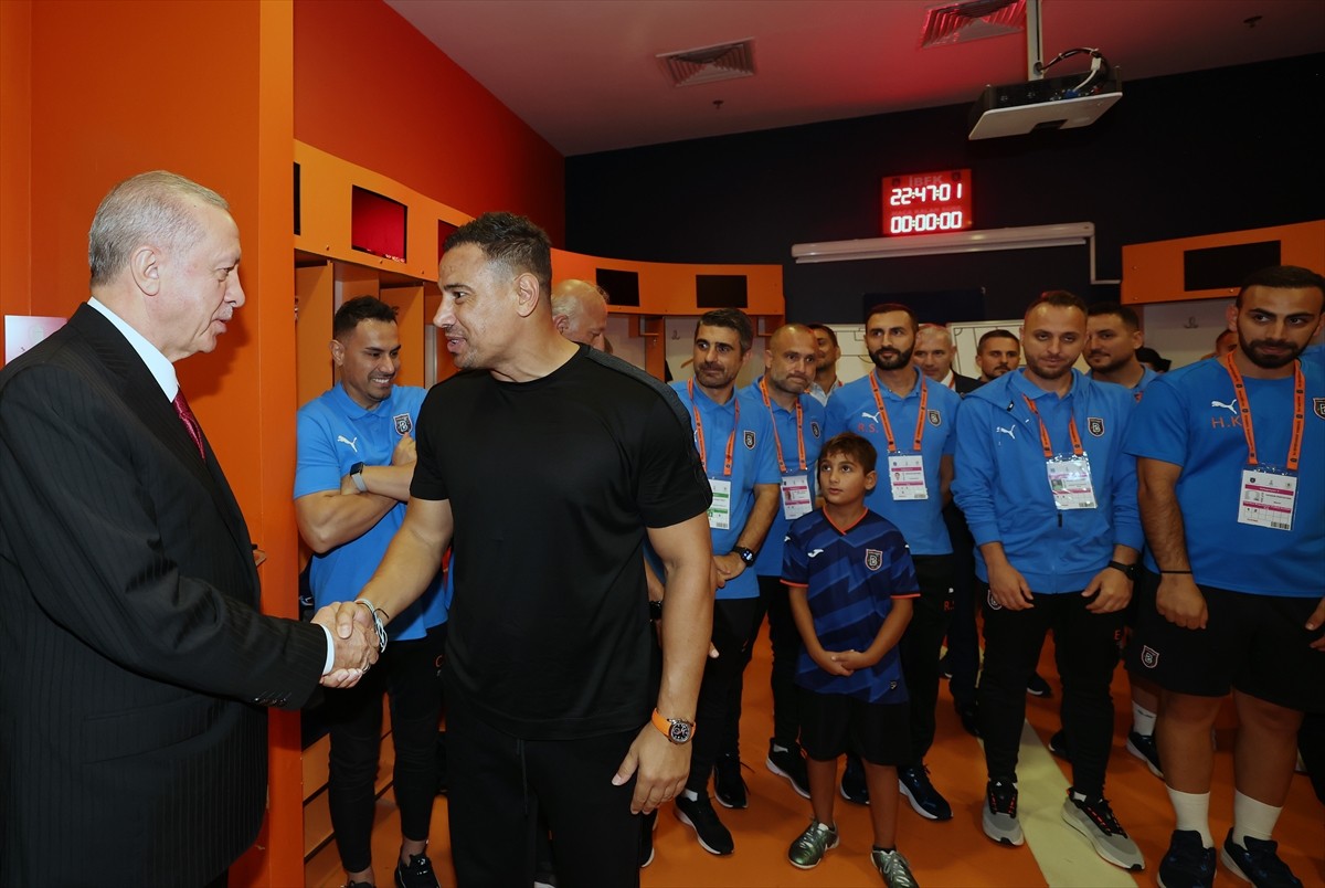 Cumhurbaşkanı Recep Tayyip Erdoğan, UEFA Avrupa Konferans Ligi 2. eleme turunda RAMS Başakşehir...