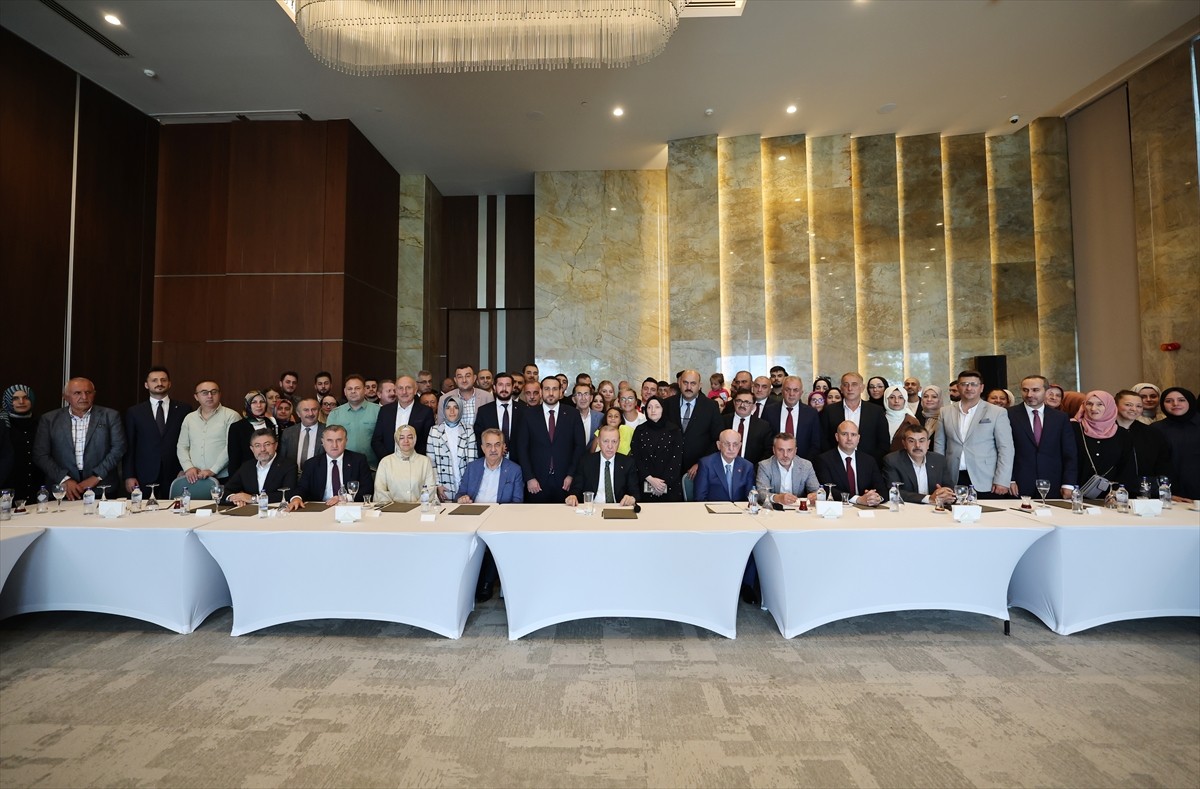 Cumhurbaşkanı ve AK Parti Genel Başkanı Recep Tayyip Erdoğan, partisinin Rize İl Teşkilatı...