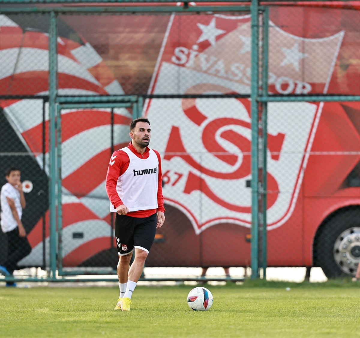 EMS Yapı Sivasspor, 2024-2025 sezonu hazırlıklarının ikinci etap çalışmalarını Erzurum'da teknik...