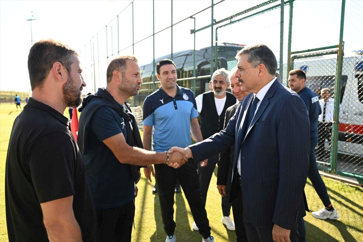 Erzurum'da Palandöken Dağı eteklerindeki Yüksek İrtifa Kamp Merkezi, yeni sezona hazırlanan yurt...
