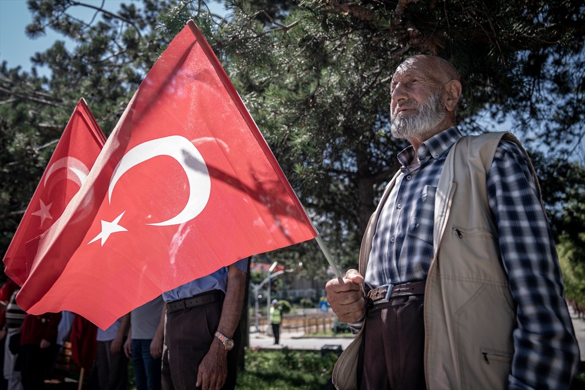 Erzurum Kongresi'nin 105. yıl dönümü dolayısıyla Havuzbaşı Kent Meydanı'nda kutlama töreni...