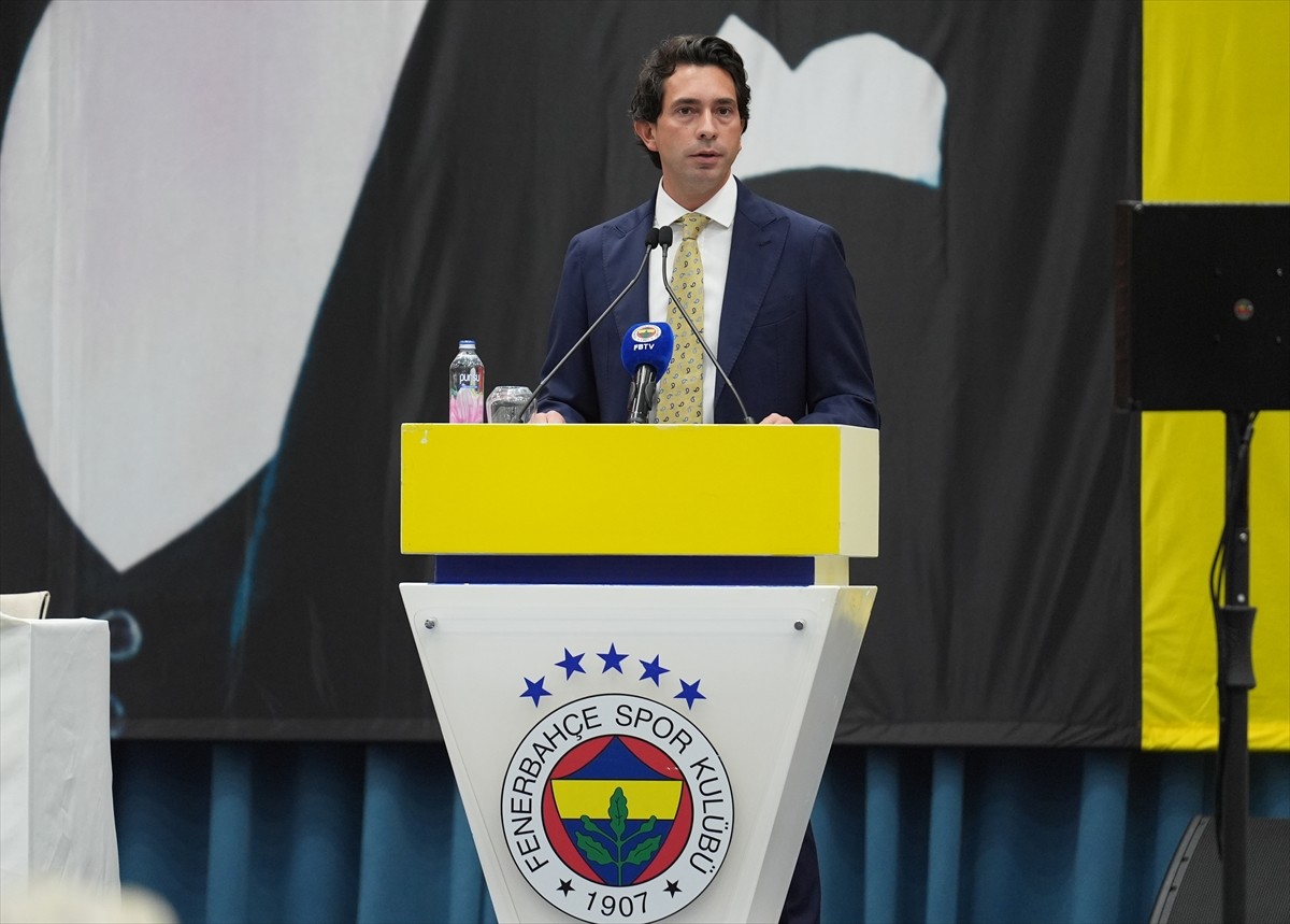 Fenerbahçe Kulübü Genel Sekreteri Burak Çağlan Kızılhan, Kalamış'taki Fenerbahçe Faruk Ilgaz...