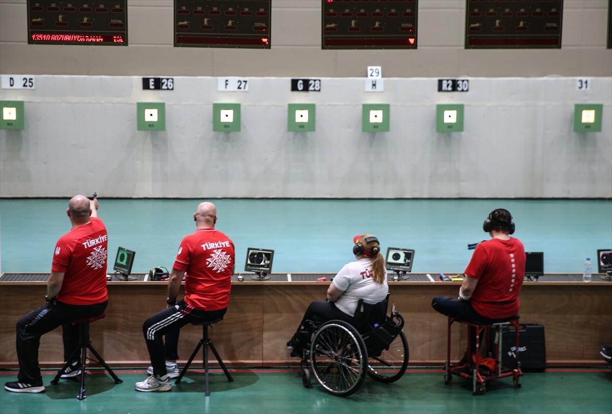 Fransa'da düzenlenecek Paris 2024 Paralimpik Oyunları'nda 8 sporcuyla mücadele edecek Para...