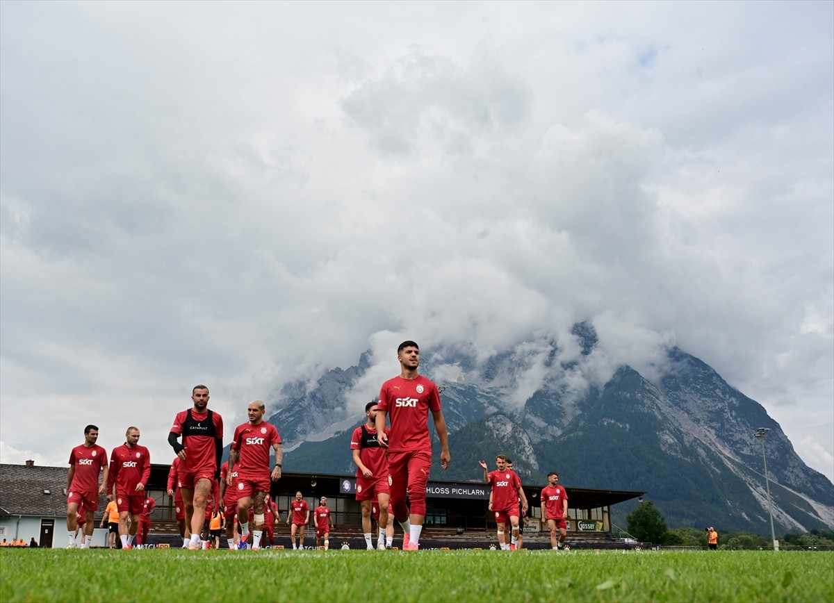 Galatasaray Futbol Takımı, yeni sezon hazırlıklarını Avusturya kampında sürdürdü. Steiermark...
