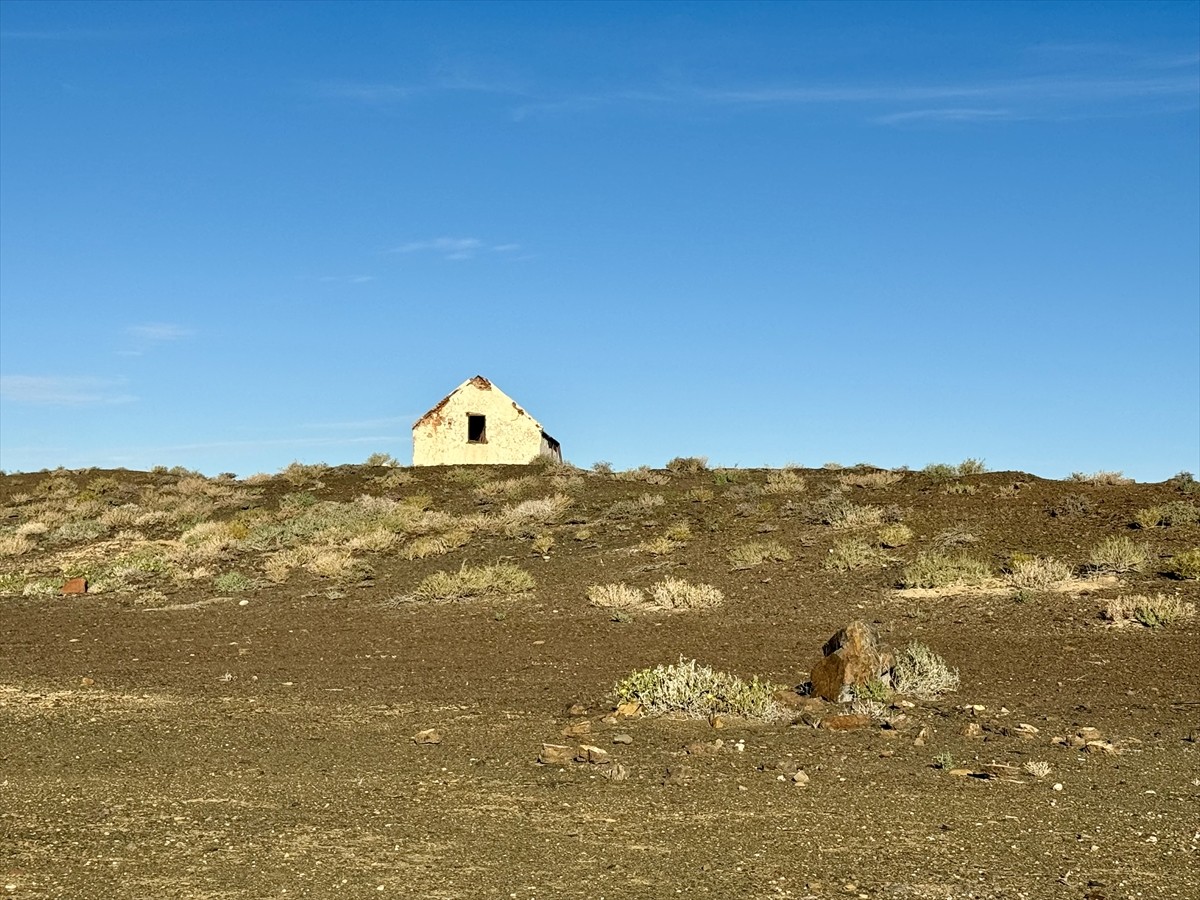 Güney Afrika Cumhuriyeti'nin güneybatısından başlayıp, Atlas Okyanusu sahilleri boyunca Namib...