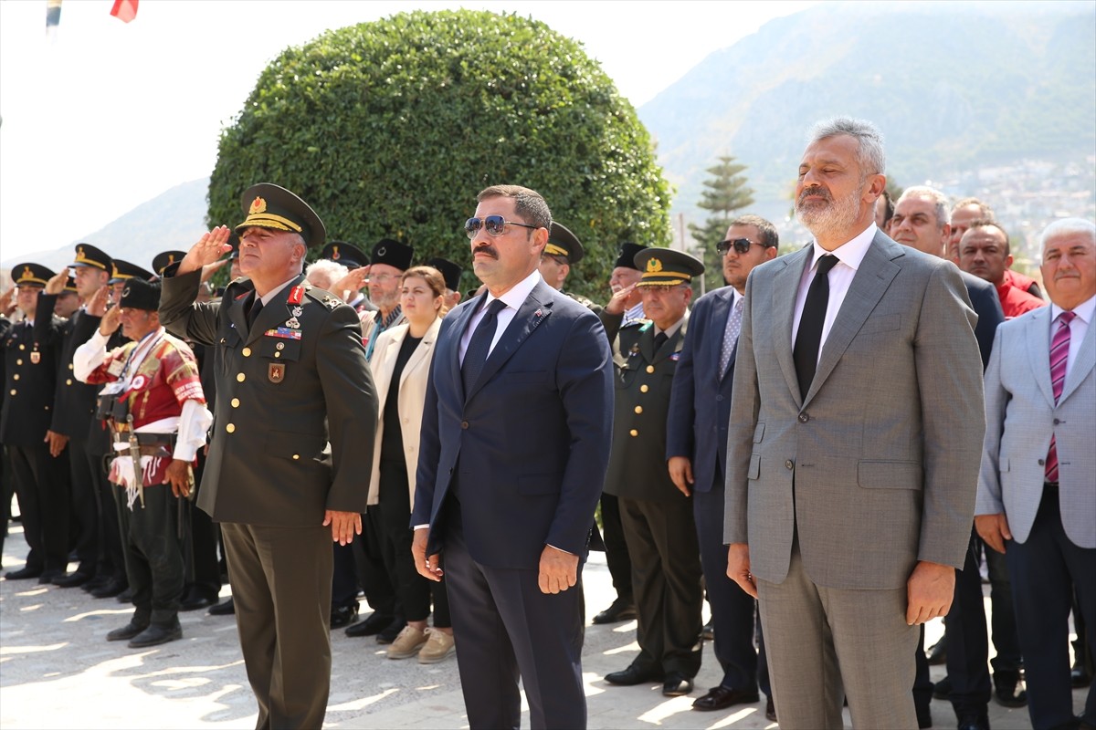 Hatay'ın ana vatana katılışının 85'nci yıl dönümü dolayısıyla tören düzenlendi. Antakya Cumhuriyet...