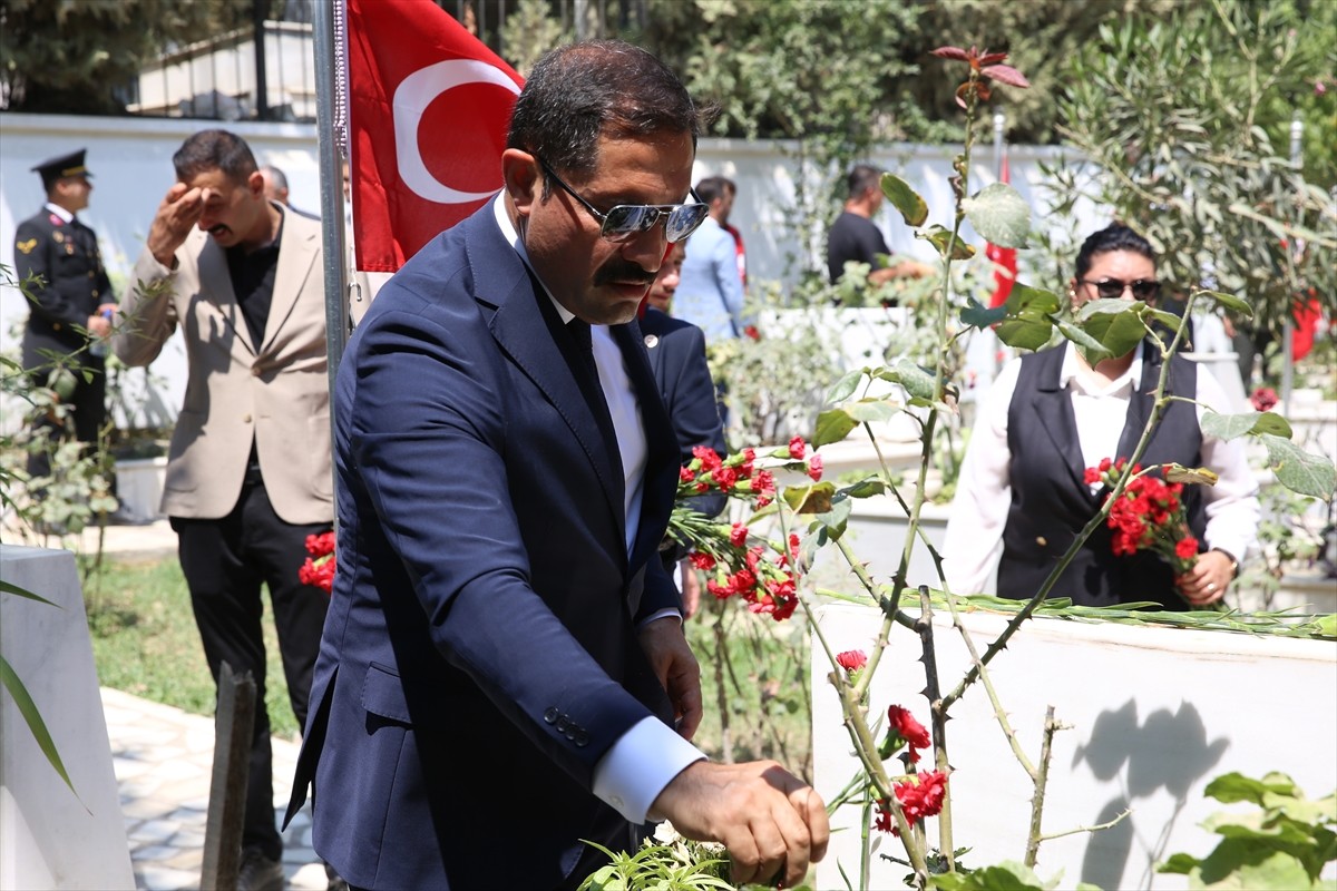 Hatay'ın ana vatana katılışının 85'nci yıl dönümü dolayısıyla tören düzenlendi. Antakya Cumhuriyet...