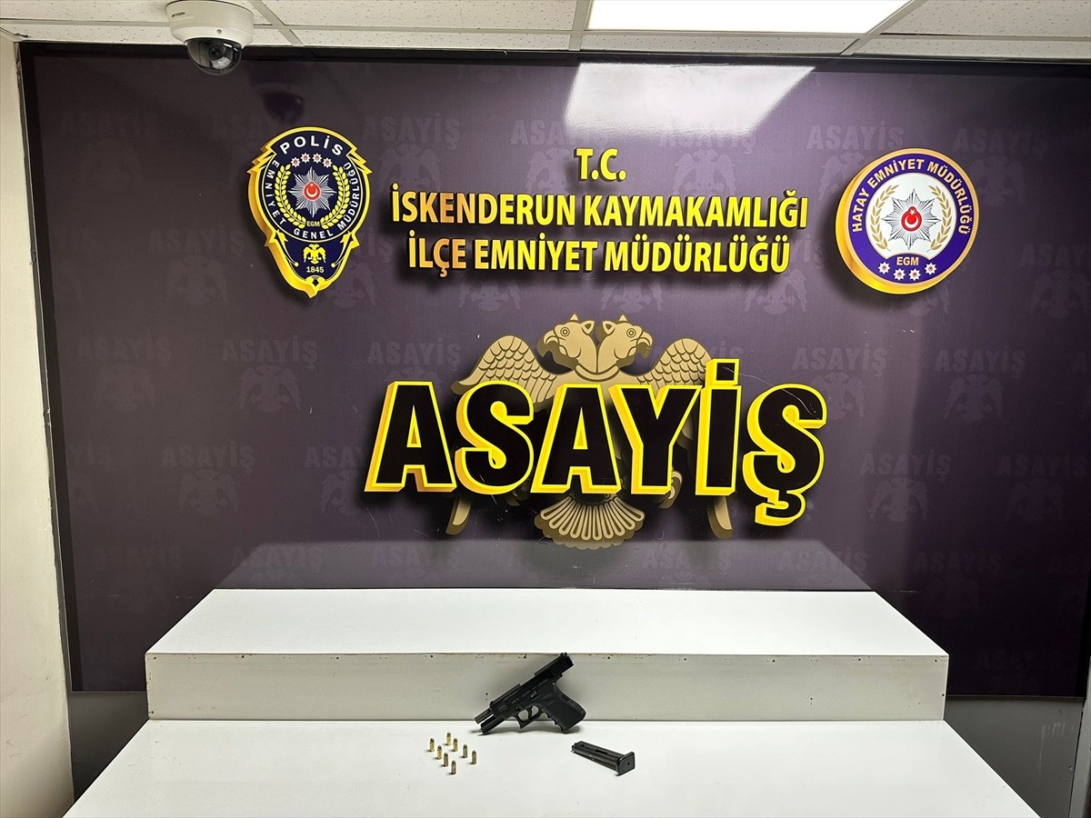 Hatay'ın İskenderun ilçesinde 1 kişinin yaralandığı silahlı saldırıya ilişkin gözaltına alınan 2...