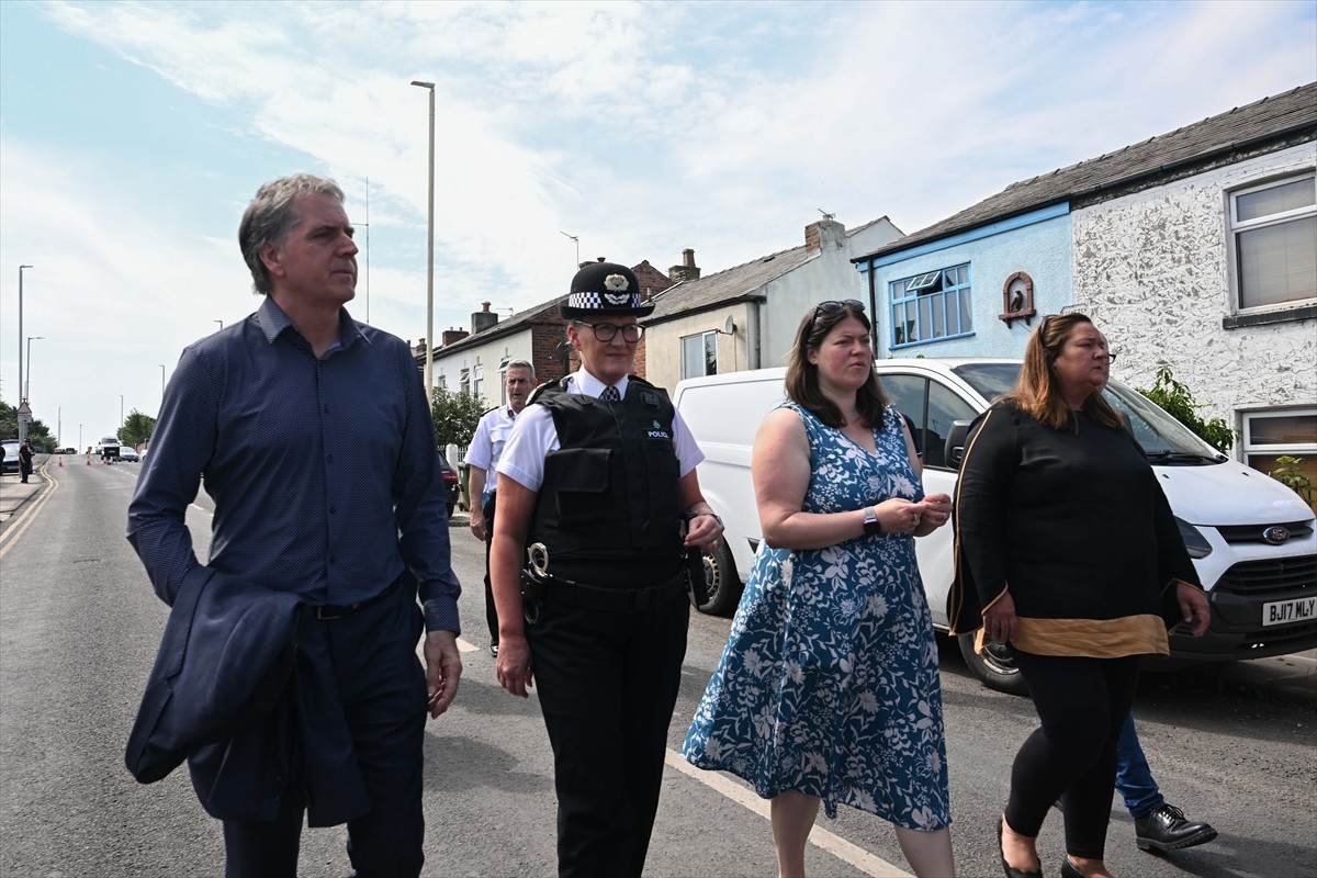 İngiltere'nin Southport kentinde 3 çocuğun öldürüldüğü, 8'i çocuk 10 kişinin yaralandığı bıçaklı...