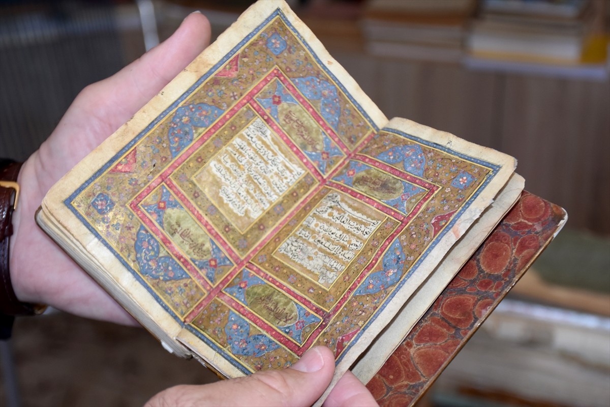 Irak’ın Duhok kentinde yaşayan din adamı Şeyh Zeyd Muhammed Faris, babasının 1936'dan itibaren...