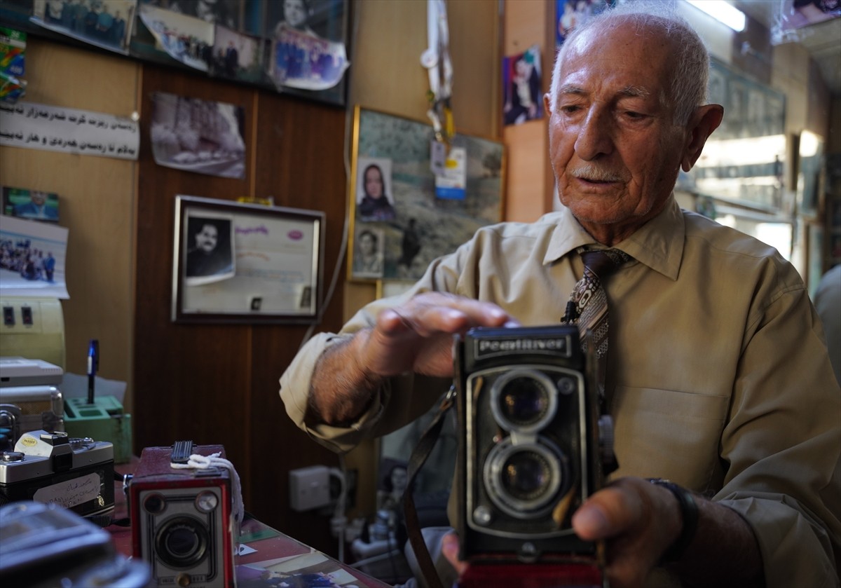 Irak’ın Süleymaniye kentinde yaşayan 84 yaşındaki Muhammed Emin Kadir, ilerleyen yaşına rağmen...