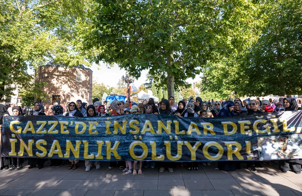 İran'ın başkenti Tahran'da suikasta uğrayan Hamas Siyasi Büro Başkanı İsmail Heniyye için...