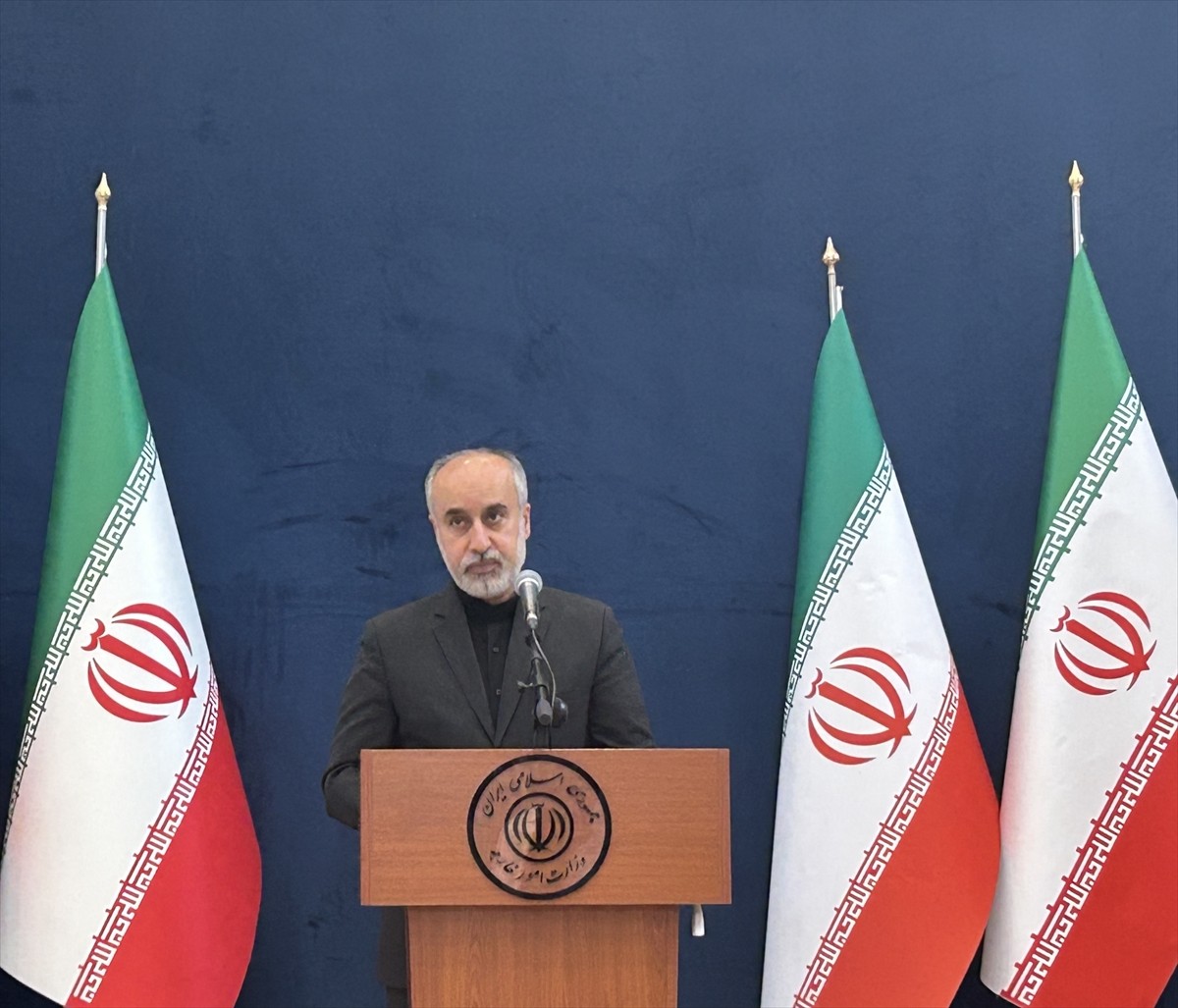 İran Dışişleri Bakanlığı Sözcüsü Nasır Kenani, ABD Başkanı Joe Biden'ın kasımda yapılacak...