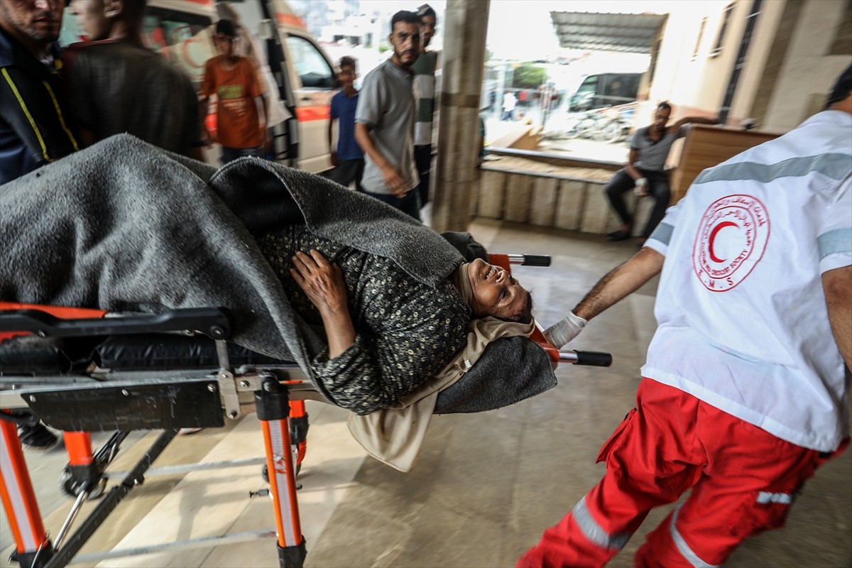 İsrail'in abluka altındaki Gazze Şeridi'ne yönelik saldırıları 290 gündür aralıksız devam ediyor....