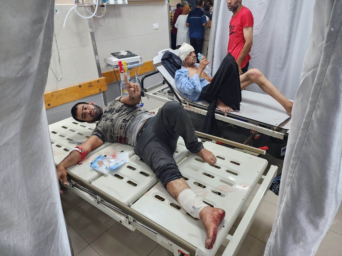 İsrail'in abluka altındaki Gazze Şeridi'ne yönelik saldırıları 290 gündür aralıksız devam ediyor....