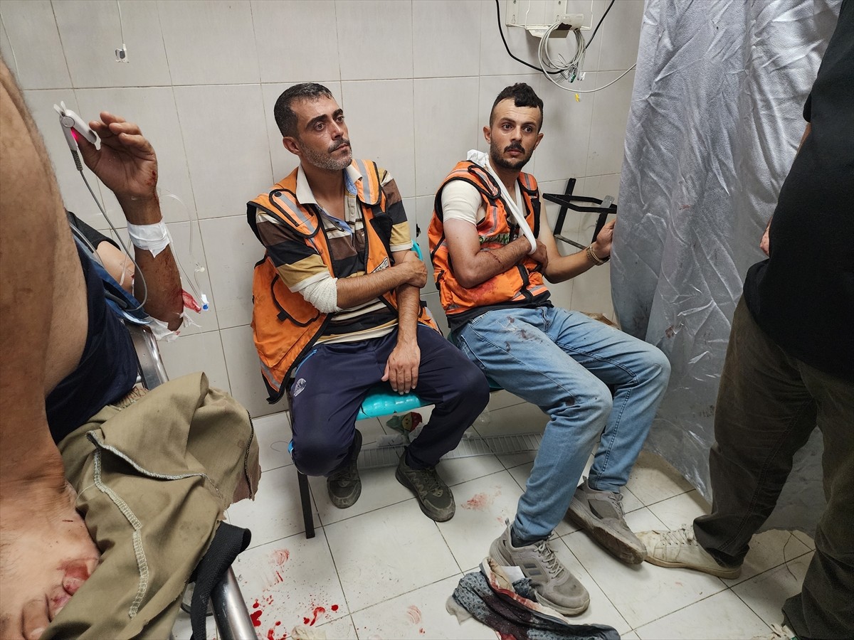 İsrail'in abluka altındaki Gazze Şeridi'ne yönelik saldırıları 290 gündür aralıksız devam ediyor....