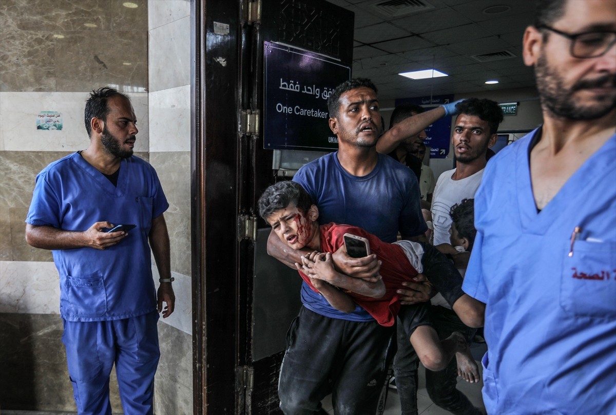 İsrail'in abluka altındaki Gazze Şeridi'ne yönelik saldırıları 290 gündür aralıksız devam ediyor....