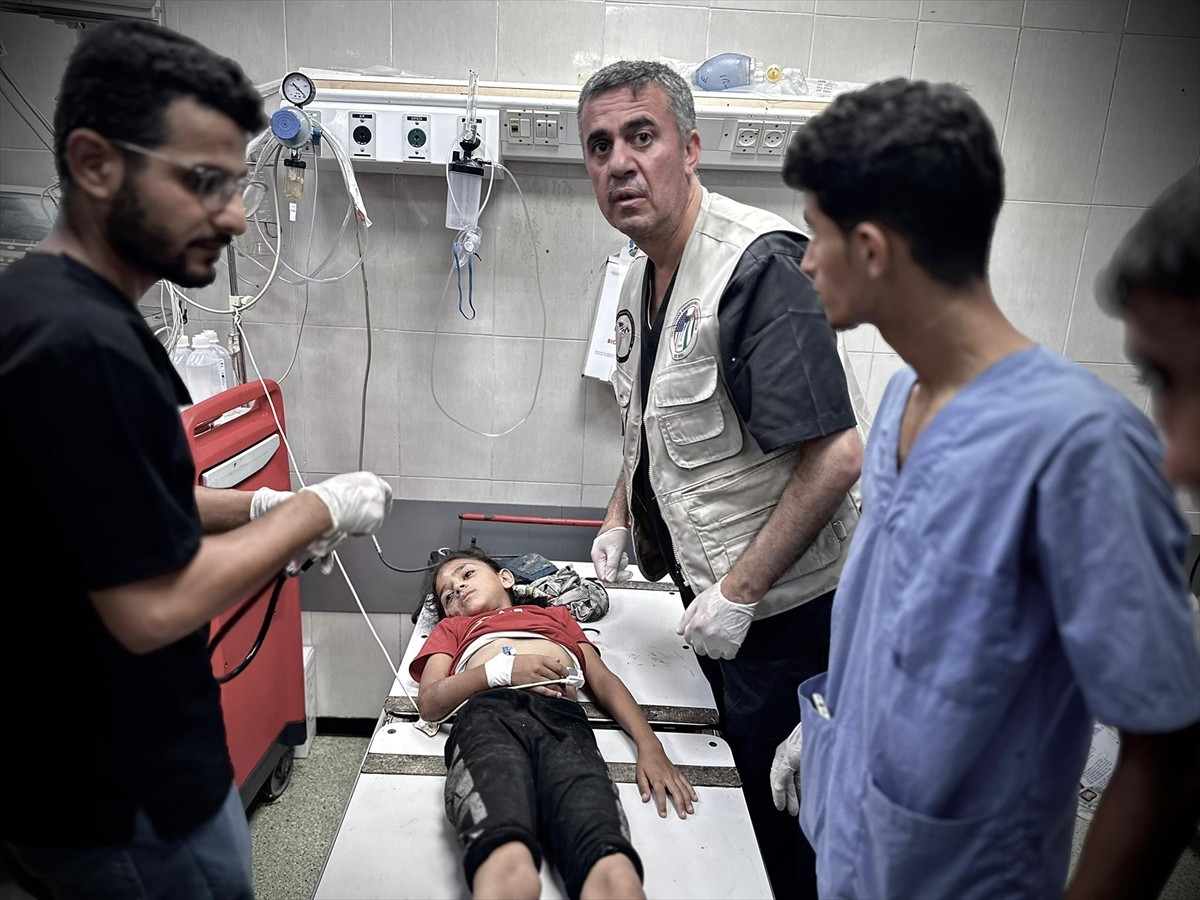 İsrail'in abluka altındaki Gazze Şeridi'ne yönelik saldırıları 290 gündür aralıksız devam ediyor....