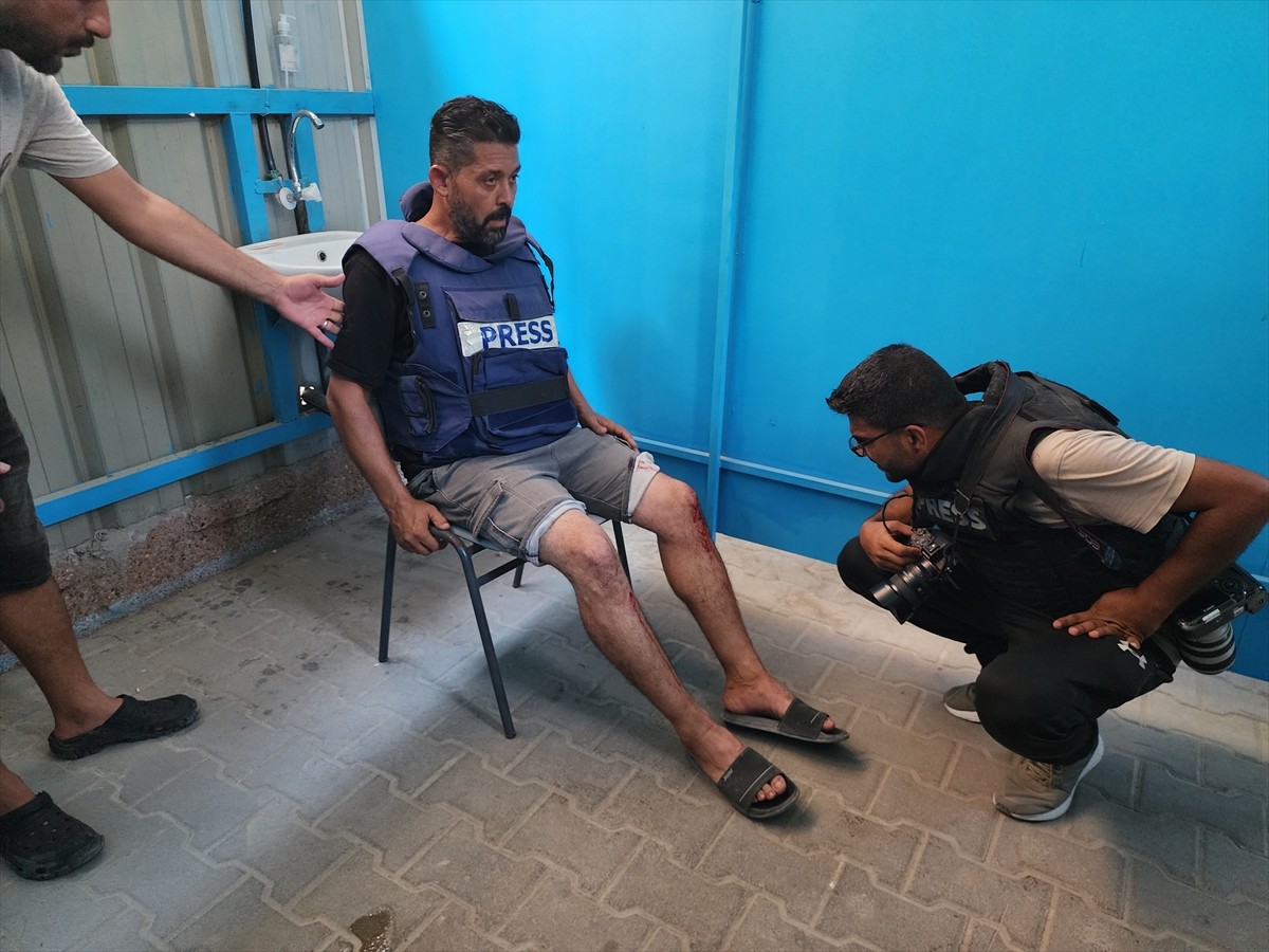 İsrail'in abluka altındaki Gazze Şeridi'ne yönelik saldırıları 290 gündür aralıksız devam ediyor....