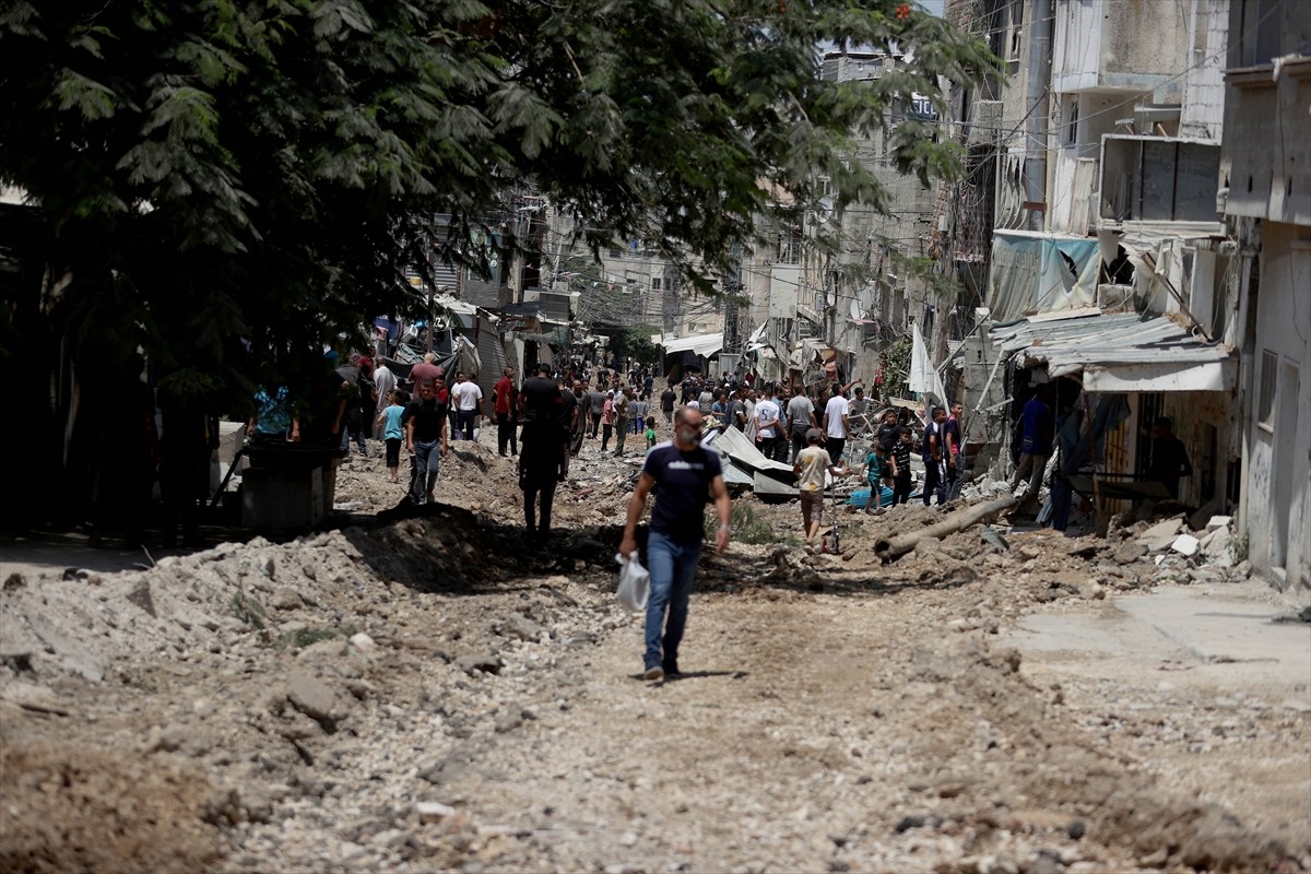 İsrail ordusu, gece saatlerinden itibaren yaklaşık 16 saat süre saldırı altında tuttuğu işgal...