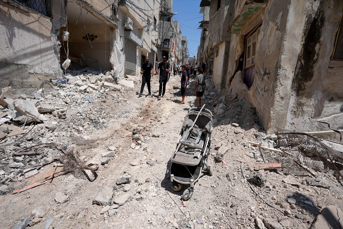 İsrail ordusu, gece saatlerinden itibaren yaklaşık 16 saat süre saldırı altında tuttuğu işgal...