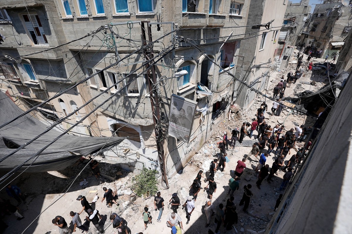 İsrail ordusu, gece saatlerinden itibaren yaklaşık 16 saat süre saldırı altında tuttuğu işgal...