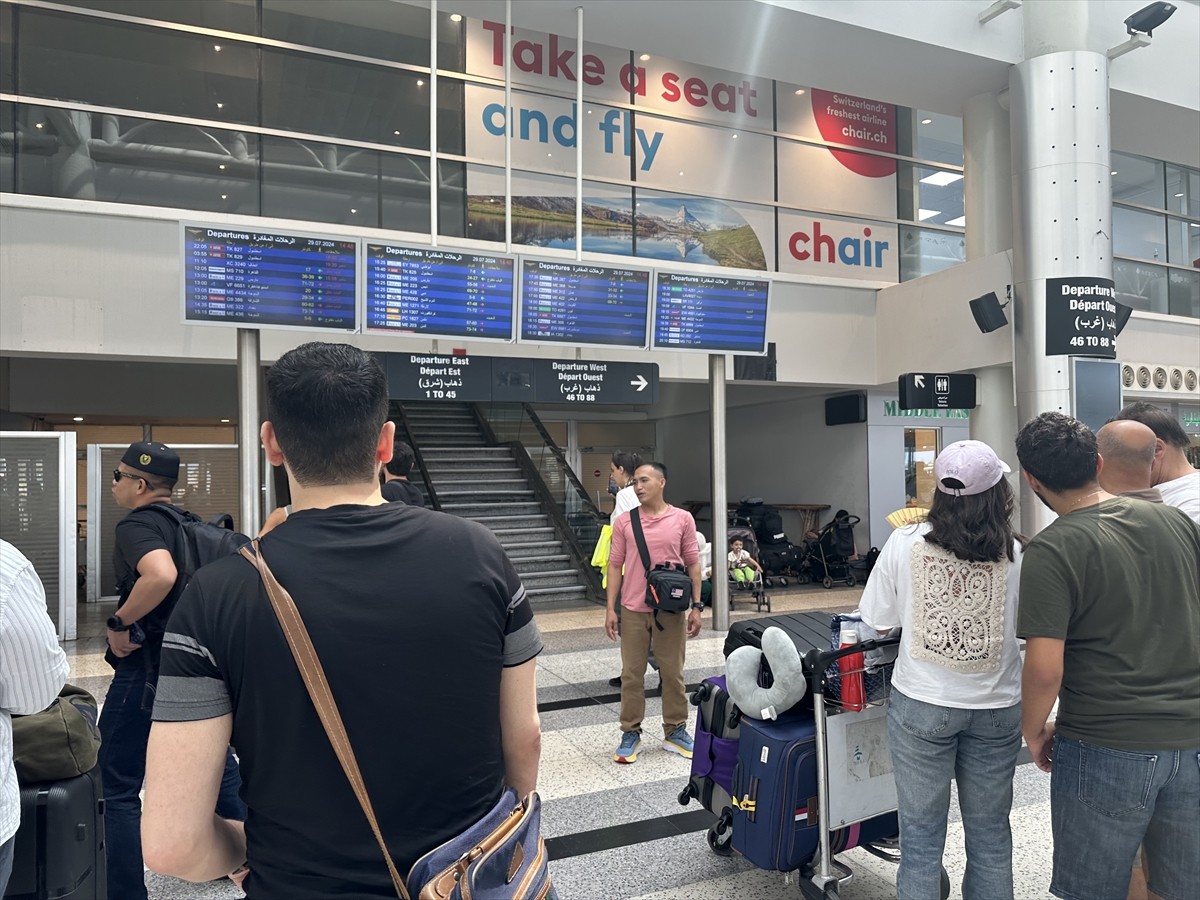 İsrail ordusunun Lübnan'a yönelik olası saldırı tehdidi nedeniyle Beyrut Refik Hariri Uluslararası...