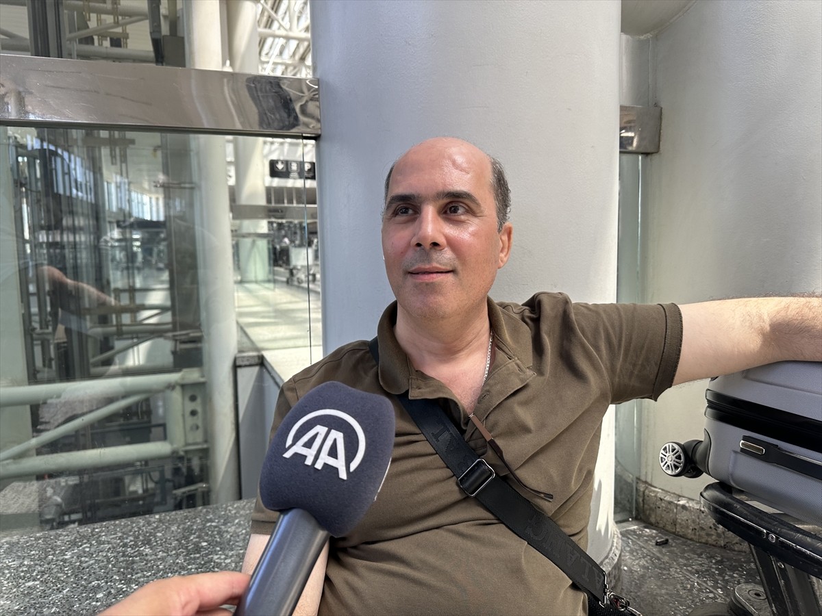 İsrail ordusunun Lübnan'a yönelik olası saldırı tehdidi nedeniyle Beyrut Refik Hariri Uluslararası...