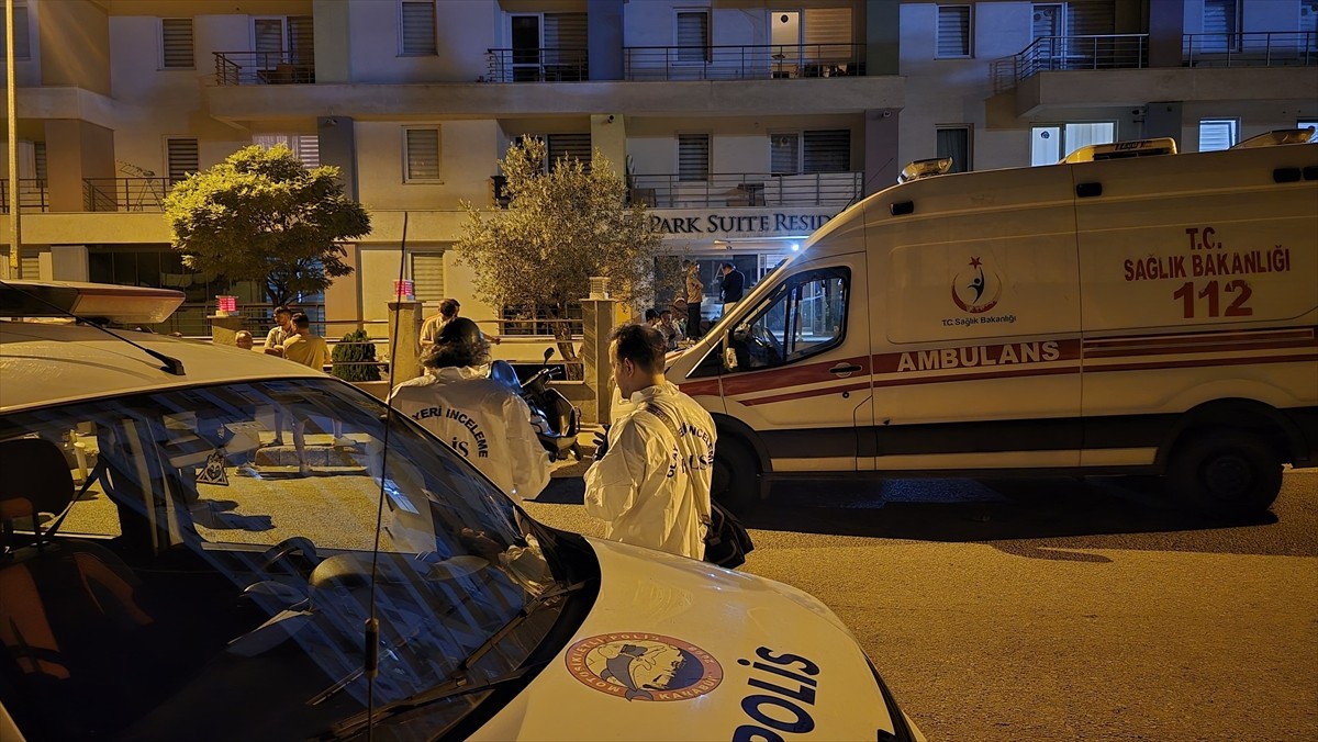 Karabük'te bir süredir kendisinden haber alınamayan Kemal Öztürk (41) , evinde ölü bulundu....