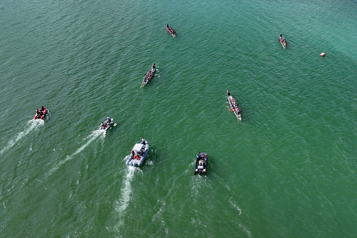 Kayseri'de Yamula Baraj Gölü'nde düzenlenen Dragon Festivali'nin ilk etabı tamamlandı. Kocasinan...
