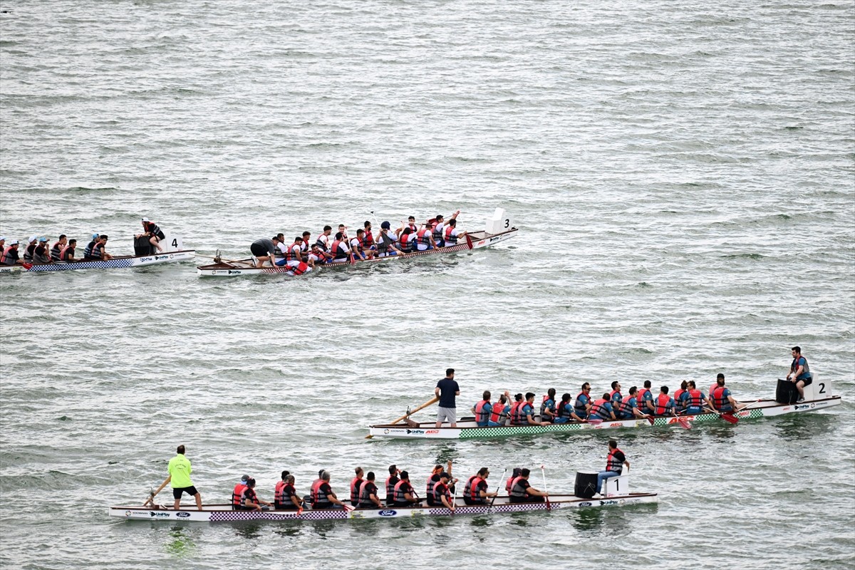 Kayseri'de Yamula Barajı gölündeki Dragon Festivali seri yarışlarla başladı. Kocasinan Belediyesi...