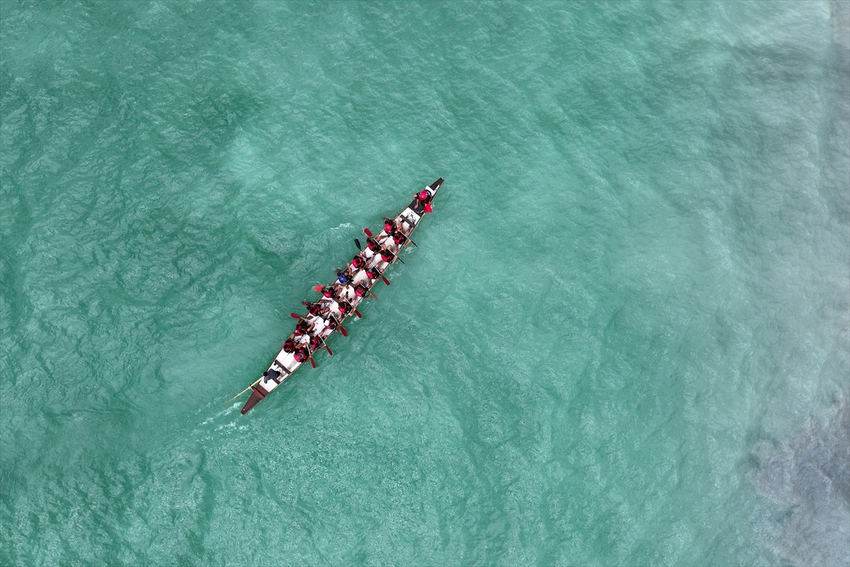 Kayseri'de Yamula Barajı gölündeki Dragon Festivali seri yarışlarla başladı. Kocasinan Belediyesi...