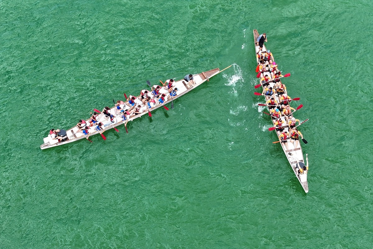 Kayseri'de Yamula Barajı gölündeki Dragon Festivali seri yarışlarla başladı. Kocasinan Belediyesi...