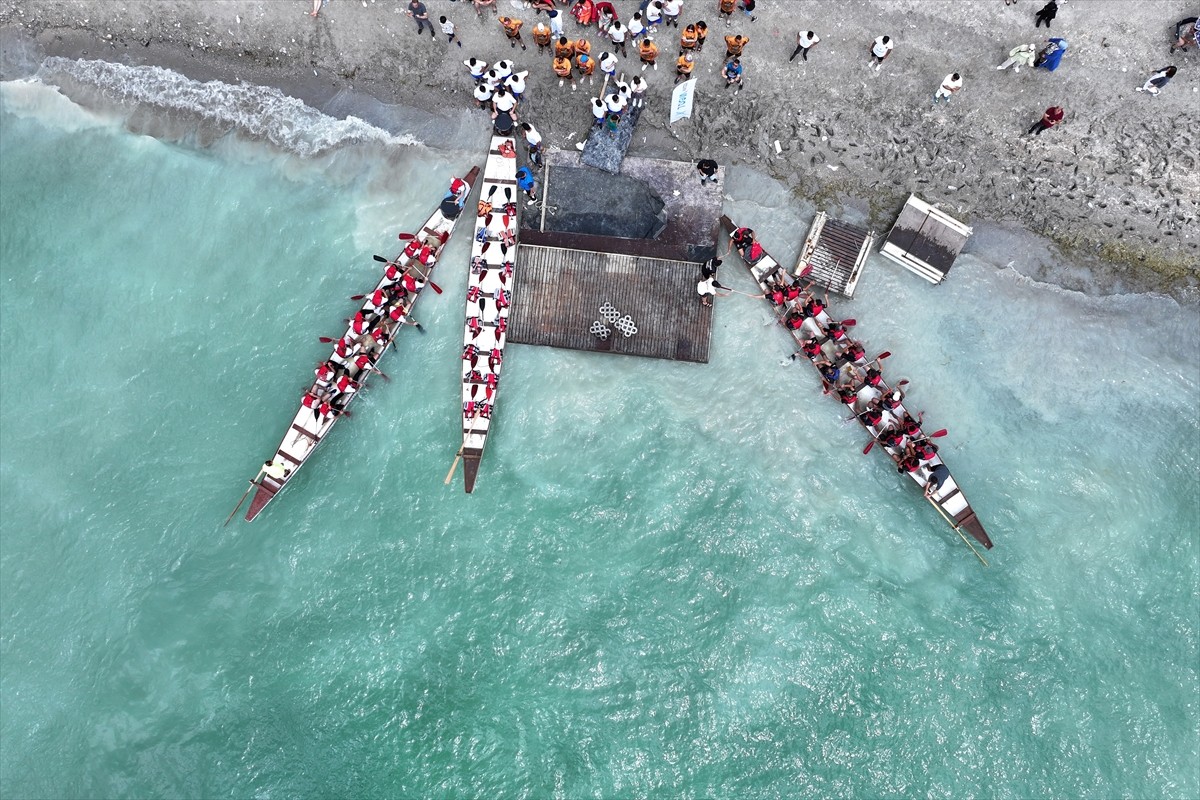 Kayseri'de Yamula Barajı gölündeki Dragon Festivali seri yarışlarla başladı. Kocasinan Belediyesi...