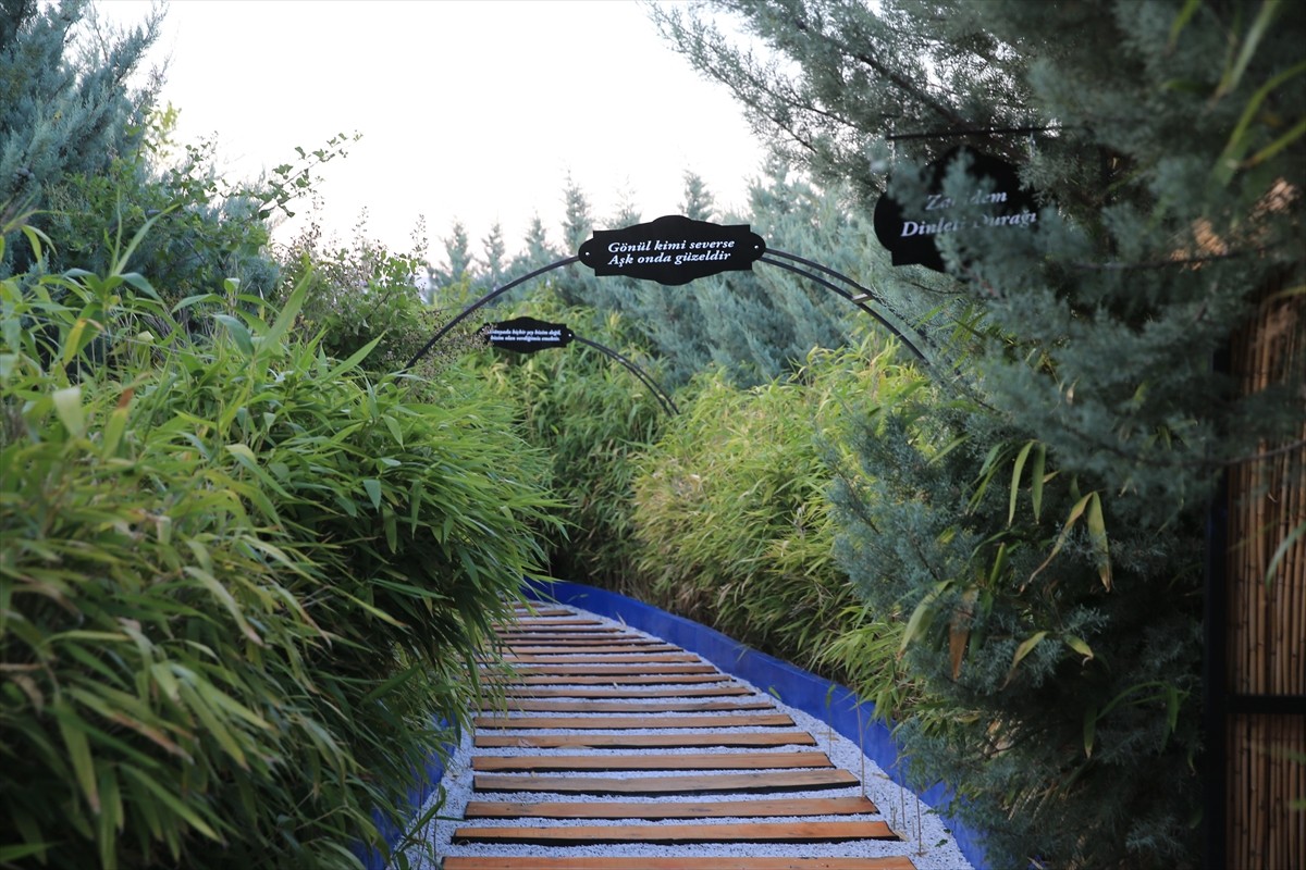 Kırşehir'de iş insanı Ercan Malkoç tarafından yaklaşık 10 dönümlük alanda oluşturulan "Neşet Ertaş...