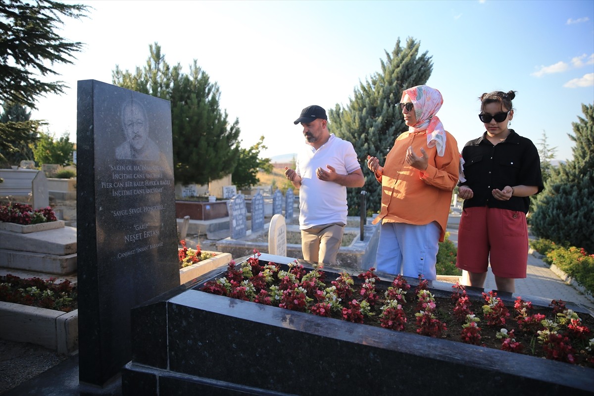 Kırşehir'de iş insanı Ercan Malkoç tarafından yaklaşık 10 dönümlük alanda oluşturulan "Neşet Ertaş...