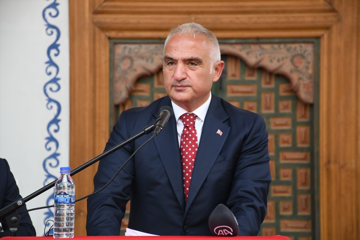 Kültür ve Turizm Bakanı Mehmet Nuri Ersoy (sağda), Kosova'ya günübirlik ziyareti kapsamında...