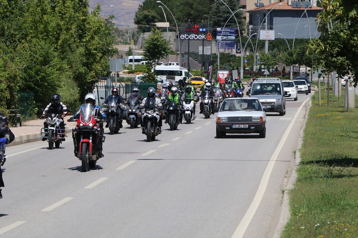 Kurtuluş Savaşı'nda, İstanbul ve Rusya'dan deniz yoluyla İnebolu Limanı'na gelen cephanelerin...