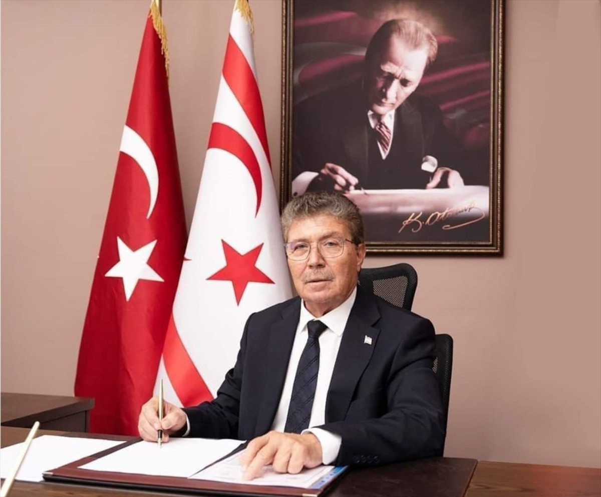 Kuzey Kıbrıs Türk Cumhuriyeti (KKTC) Başbakanı Ünal Üstel, İsrail Dışişleri Bakanı Yisrael...