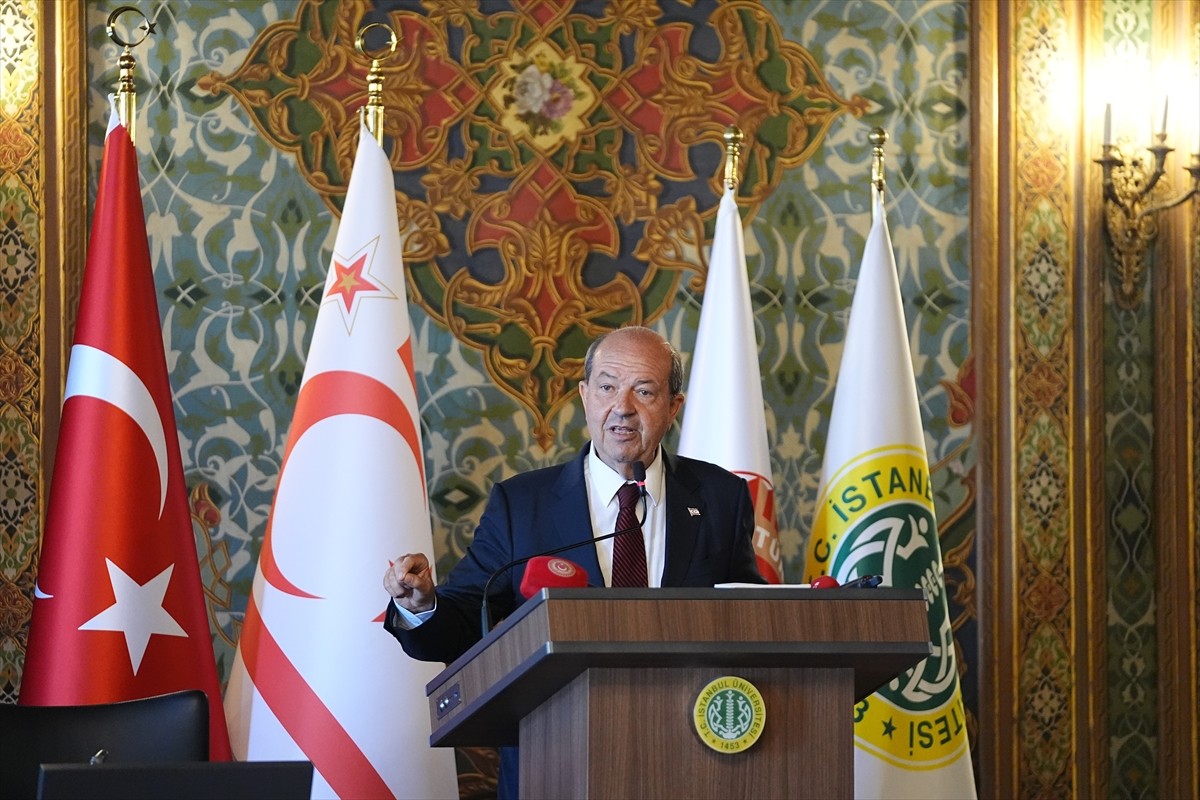Kuzey Kıbrıs Türk Cumhuriyeti (KKTC) Cumhurbaşkanı Ersin Tatar,  İstanbul Üniversitesi'nde...